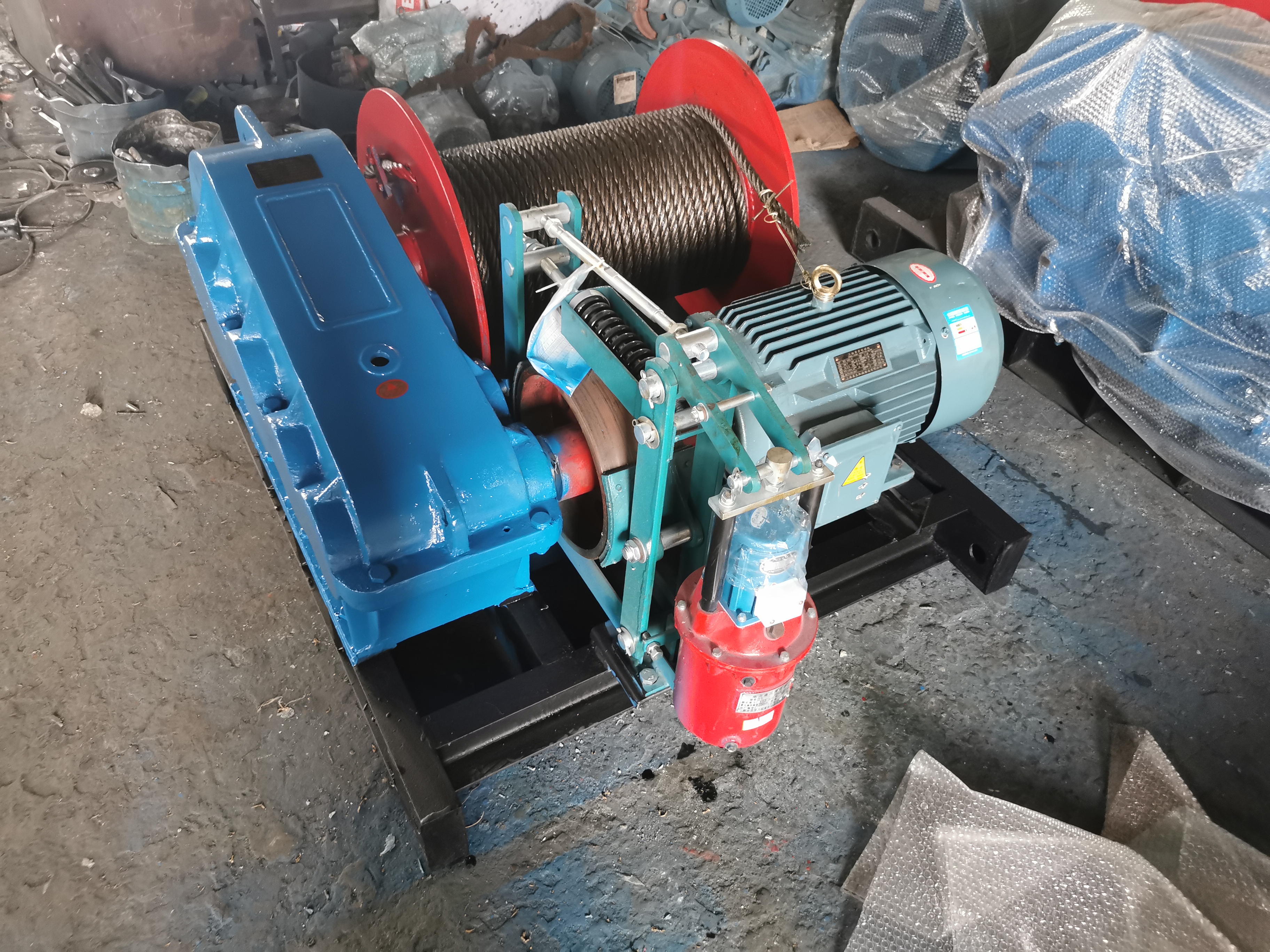 卷扬机的工作原理